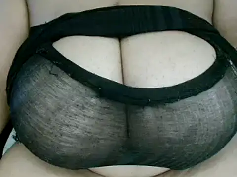 Hugetittiesxx2 online show from February 2025 03:37:01 AM