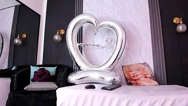 YummyDuooo online show from April 2026 11:48:02 AM