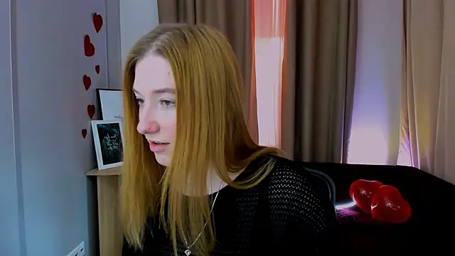 Snapshot of daisy_candy chatting on February 2025 01:41:01 PM daisy candy online show from February 2025 01:41:01 PM