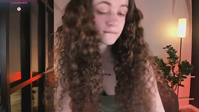 Snapshot of Curly_Moon chatting on July 2026 01:45:02 PM Curly Moon online show from July 2026 01:45:02 PM