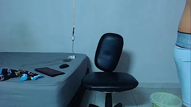 mikecoper 23 online show from December 2025 01:39:02 PM