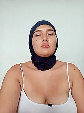 Celeste camila18 online show from November 2025 05:23:02 PM