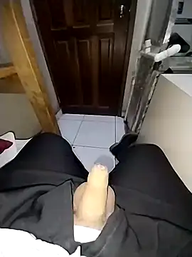 Snapshot of Whiper2024 chatting on February 2026 07:12:02 PM Whiper2024 online show from February 2026 07:12:02 PM