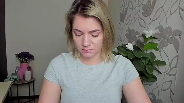 MariaSttone online show from October 2025 09:30:01 AM