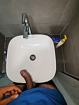 rahulGJ03 online show from December 2024 08:17:02 PM