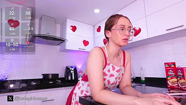 nicollefiorett online show from February 2026 09:11:02 PM