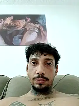 Snapshot of Guihenrick chatting on February 2026 01:11:01 AM Guihenrick online show from February 2026 01:11:01 AM