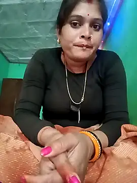 Snapshot of Chandni chatting on February 2025 10:03:02 AM Chandni online show from February 2025 10:03:02 AM