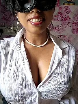 sandy naughty online show from February 2026 08:00:02 AM