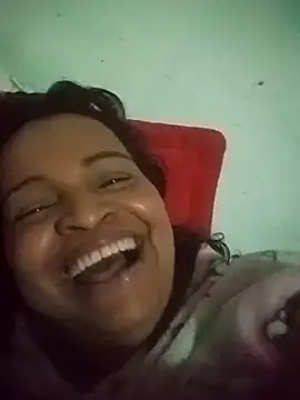 Snapshot of _violetta_- chatting on February 2025 02:03:02 AM  violetta - online show from February 2025 02:03:02 AM