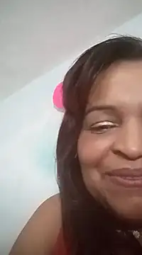 Snapshot of _violetta_- chatting on February 2025 01:27:01 AM  violetta - online show from February 2025 01:27:01 AM