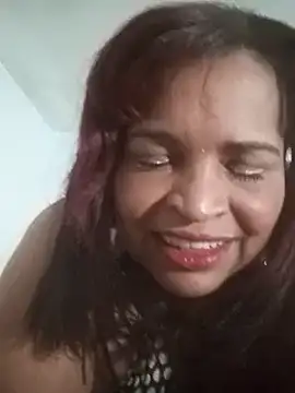 Snapshot of _violetta_- chatting on March 2025 12:17:02 AM  violetta - online show from March 2025 12:17:02 AM
