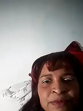 Snapshot of _violetta_- chatting on March 2025 09:48:01 PM  violetta - online show from March 2025 09:48:01 PM