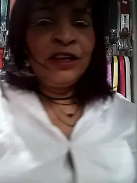 Snapshot of _violetta_- chatting on March 2025 10:07:02 PM  violetta - online show from March 2025 10:07:02 PM