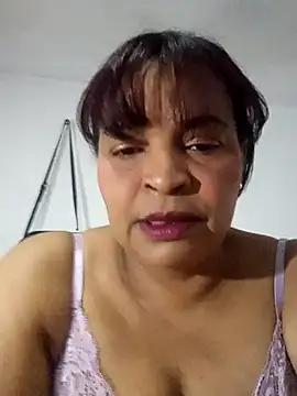 Snapshot of _violetta_- chatting on September 2025 01:02:01 PM  violetta - online show from September 2025 01:02:01 PM