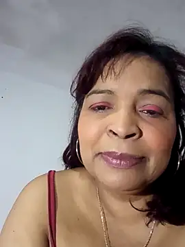 Snapshot of _violetta_- chatting on October 2025 12:24:01 PM  violetta - online show from October 2025 12:24:01 PM