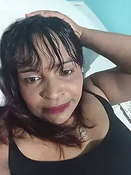 Snapshot of _violetta_- chatting on July 2026 11:40:02 PM violetta - online show from July 2026 11:40:02 PM
