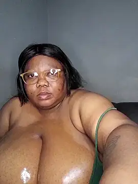 Snapshot of DAIRYBELLELIZxx chatting on July 2026 03:43:02 AM DAIRYBELLELIZxx online show from July 2026 03:43:02 AM