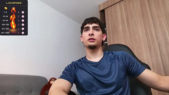 Snapshot of zenn_rush1 chatting on December 2024 07:06:01 PM zenn rush1 online show from December 2024 07:06:01 PM