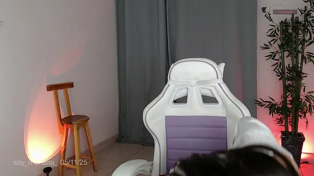 soy mariana  online show from November 2025 01:50:02 AM