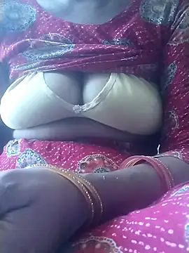 Snapshot of saloni19881 chatting on March 2025 07:42:02 AM saloni19881 online show from March 2025 07:42:02 AM