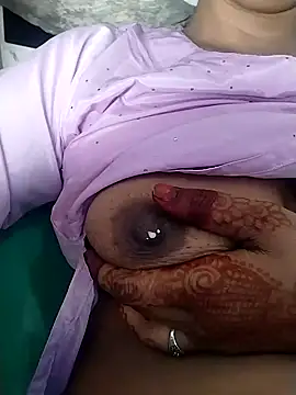 Snapshot of saloni19881 chatting on September 2025 03:53:01 AM saloni19881 online show from September 2025 03:53:01 AM