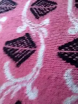 Snapshot of saloni19881 chatting on December 2025 04:39:01 AM saloni19881 online show from December 2025 04:39:01 AM