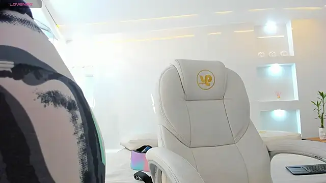 julietha taylor online show from February 2025 01:38:01 AM