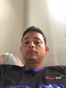 isacalejandroo online show from January 2025 04:27:01 PM