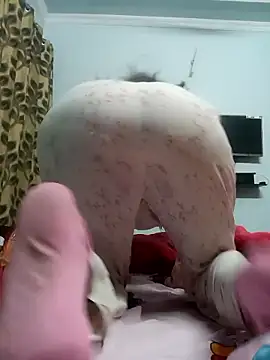 HotRiyacpl online show from January 2026 03:06:01 PM