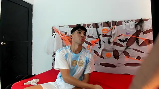 boys yourparty online show from October 2025 01:11:01 PM