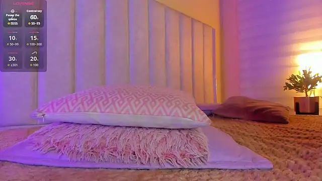 lil hanna18 online show from November 2025 10:37:02 AM