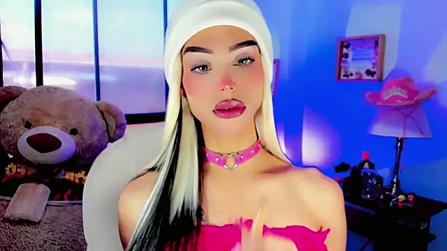 Snapshot of dollswit01 chatting on January 2025 07:13:02 PM dollswit01 online show from January 2025 07:13:02 PM