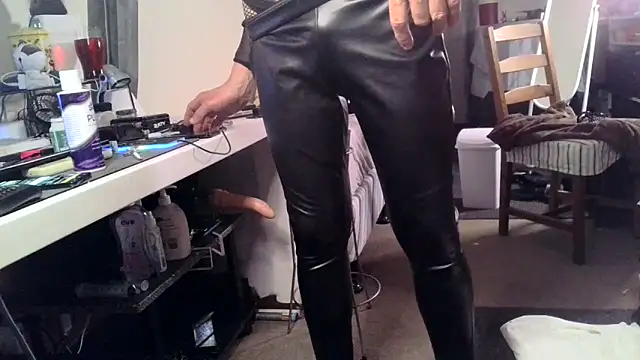 SissyJamie123 online show from April 2026 06:48:02 PM
