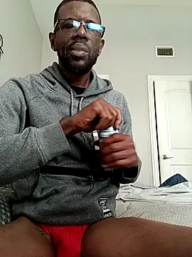 Snapshot of Txdarkmeat74 chatting on November 2025 02:28:01 PM Txdarkmeat74 online show from November 2025 02:28:01 PM