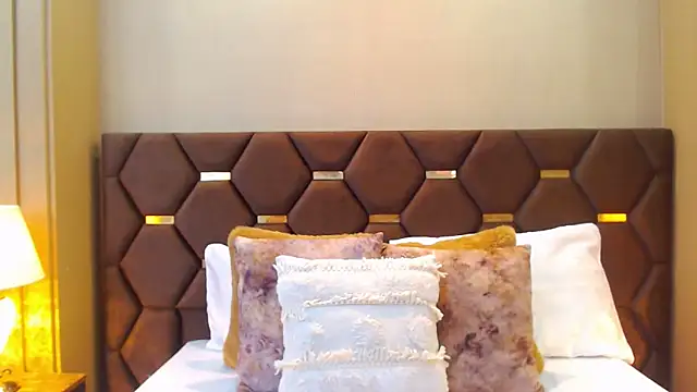 Snapshot of DevonPiers chatting on December 2024 04:05:02 PM DevonPiers online show from December 2024 04:05:02 PM