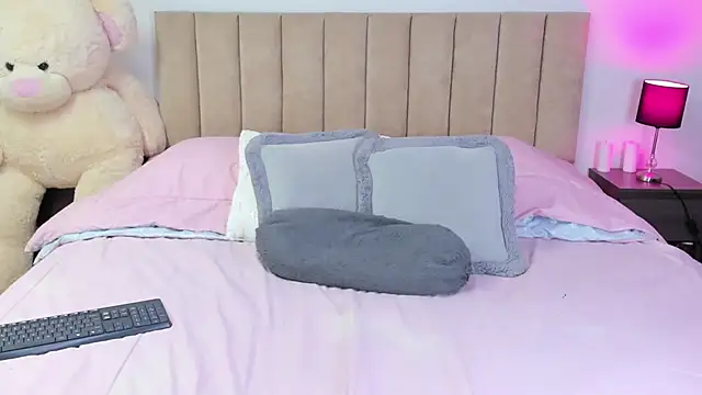 HannaRousse  online show from November 2025 08:31:01 PM