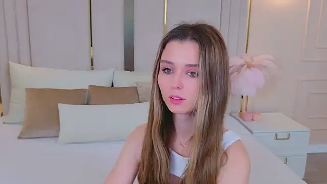 MarybethSnow online show from November 2025 05:17:01 PM