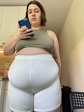 SuzieMurray online show from July 2026 08:18:01 AM