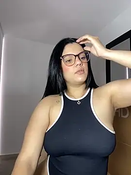 kimberlyhills1 online show from October 2025 07:36:02 PM