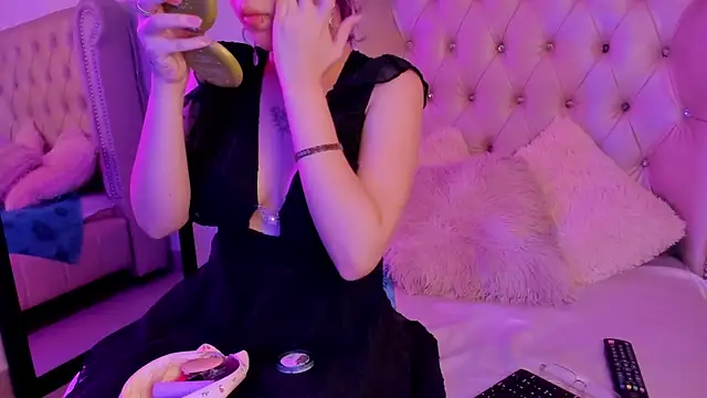 AlexaFoxy18 online show from January 2025 04:27:01 AM