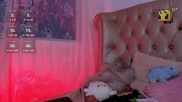 AlexaFoxy18 online show from March 2025 07:20:01 AM