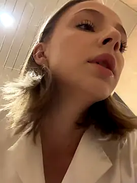 Snapshot of CaseyStar chatting on December 2024 10:28:02 AM CaseyStar online show from December 2024 10:28:02 AM