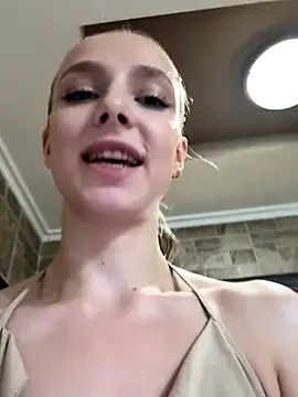 Snapshot of CaseyStar chatting on December 2024 01:53:02 PM CaseyStar online show from December 2024 01:53:02 PM