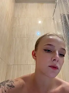 Snapshot of CaseyStar chatting on December 2024 08:29:01 PM CaseyStar online show from December 2024 08:29:01 PM