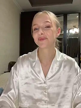 Snapshot of CaseyStar chatting on December 2024 03:19:01 PM CaseyStar online show from December 2024 03:19:01 PM