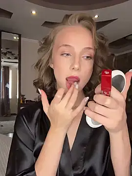 Snapshot of CaseyStar chatting on December 2024 11:02:01 AM CaseyStar online show from December 2024 11:02:01 AM