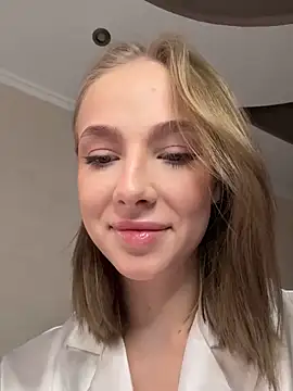 Snapshot of CaseyStar chatting on December 2024 09:47:02 AM CaseyStar online show from December 2024 09:47:02 AM