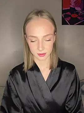 Snapshot of CaseyStar chatting on December 2024 12:59:02 PM CaseyStar online show from December 2024 12:59:02 PM