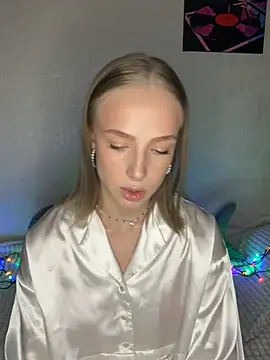 Snapshot of CaseyStar chatting on December 2024 01:49:01 PM CaseyStar online show from December 2024 01:49:01 PM